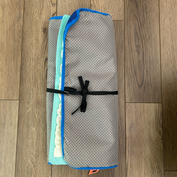 AS IS New Extra Large dog treat snuffle mat - refrigerator theme - Picture 9 of 11